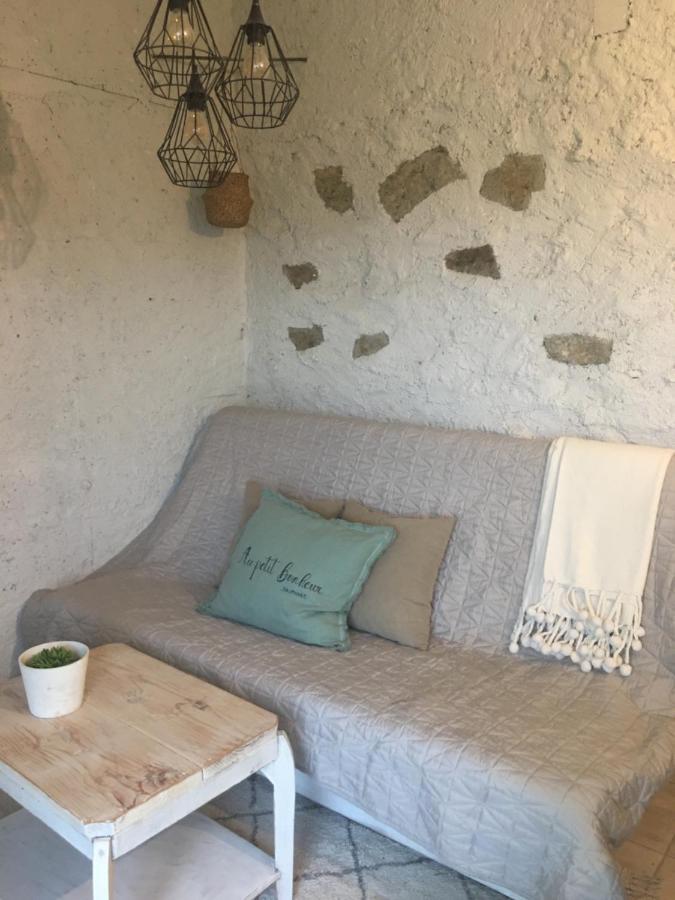 Gite Au Petit Bonheur Chateldon Kültér fotó