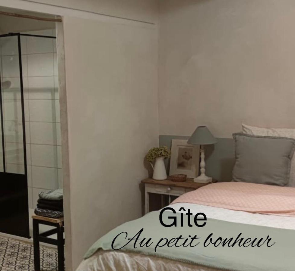 Gite Au Petit Bonheur Chateldon Kültér fotó